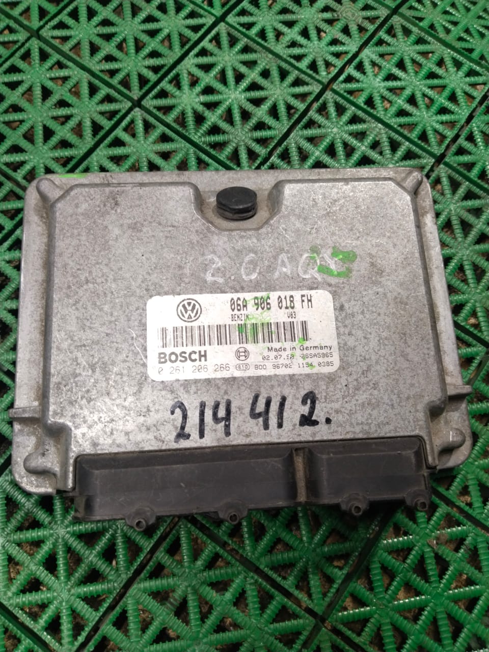 Блок управления двигателя ДВС ЭБУ VOLKSWAGEN GOLF 4 AQY 1997- Б/У