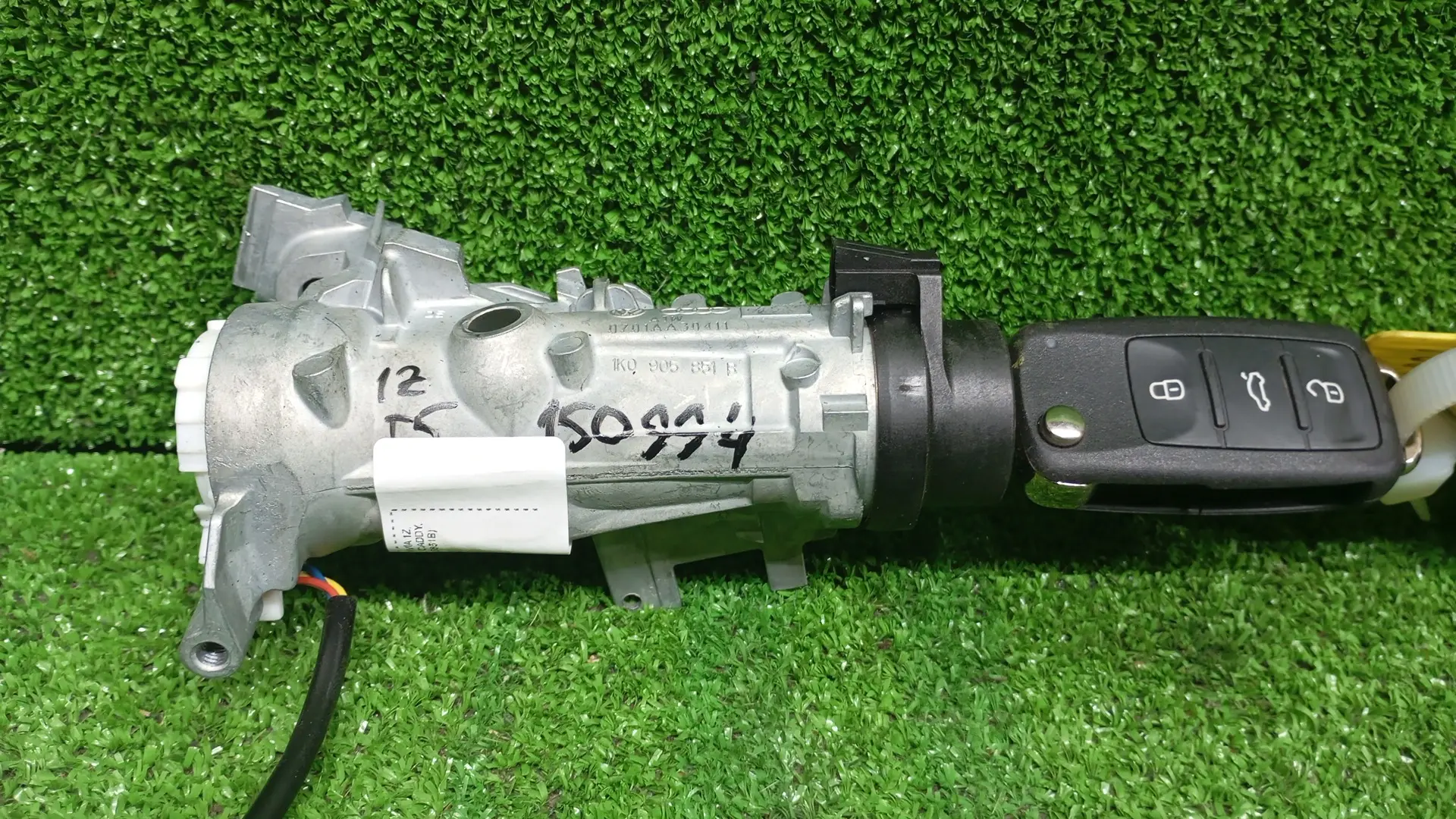 Замок зажигания AUDI A3, SKODA OCTAVIA 1Z, VOLKSWAGEN GOLF 5/5+/6, JETTA 5/6, CADDY, TIGUAN, TOURAN 2004- б/у