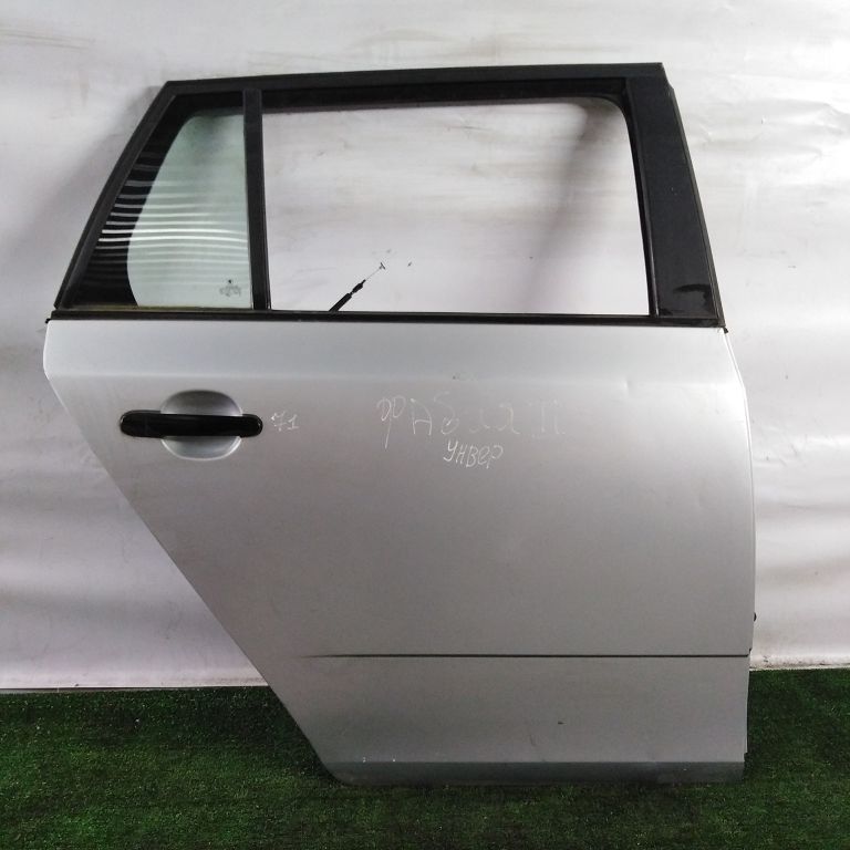 Дверь SKODA FABIA 2 2007- задняя правая универсал серебро Б/У