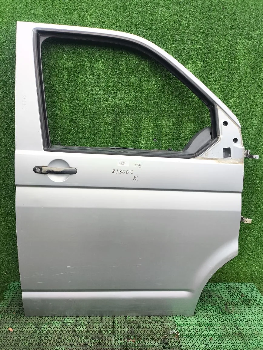 Дверь VOLKSWAGEN TRANSPORTER T5/T6 2003- передняя правая серебро б/у