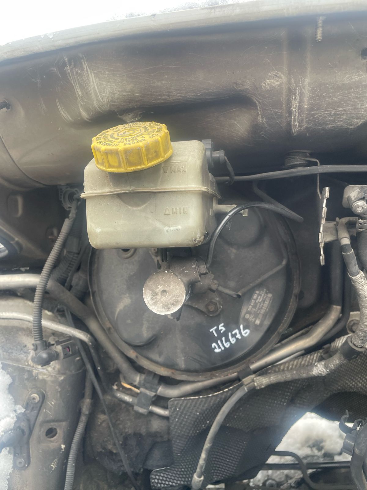 Вакуумник тормозной системы VOLKSWAGEN TRANSPORTER T5 2003- б/у