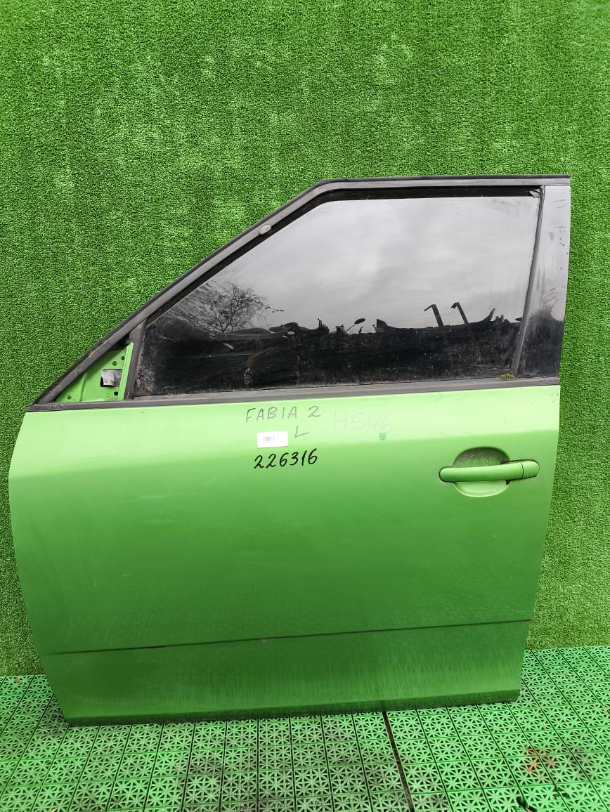 Дверь SKODA FABIA 2 2007- передняя левая зелёная б/у