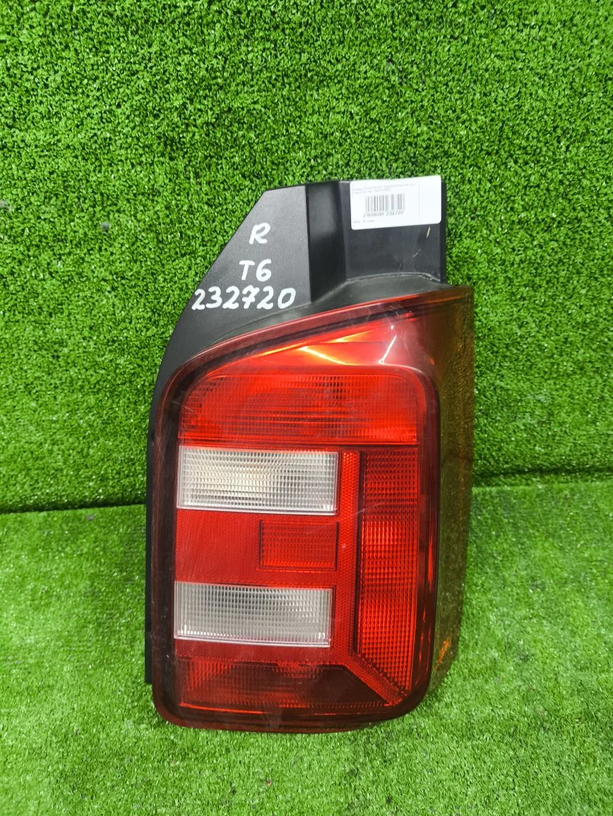 Фонарь VOLKSWAGEN TRANSPORTER T6 2015- правый б/у