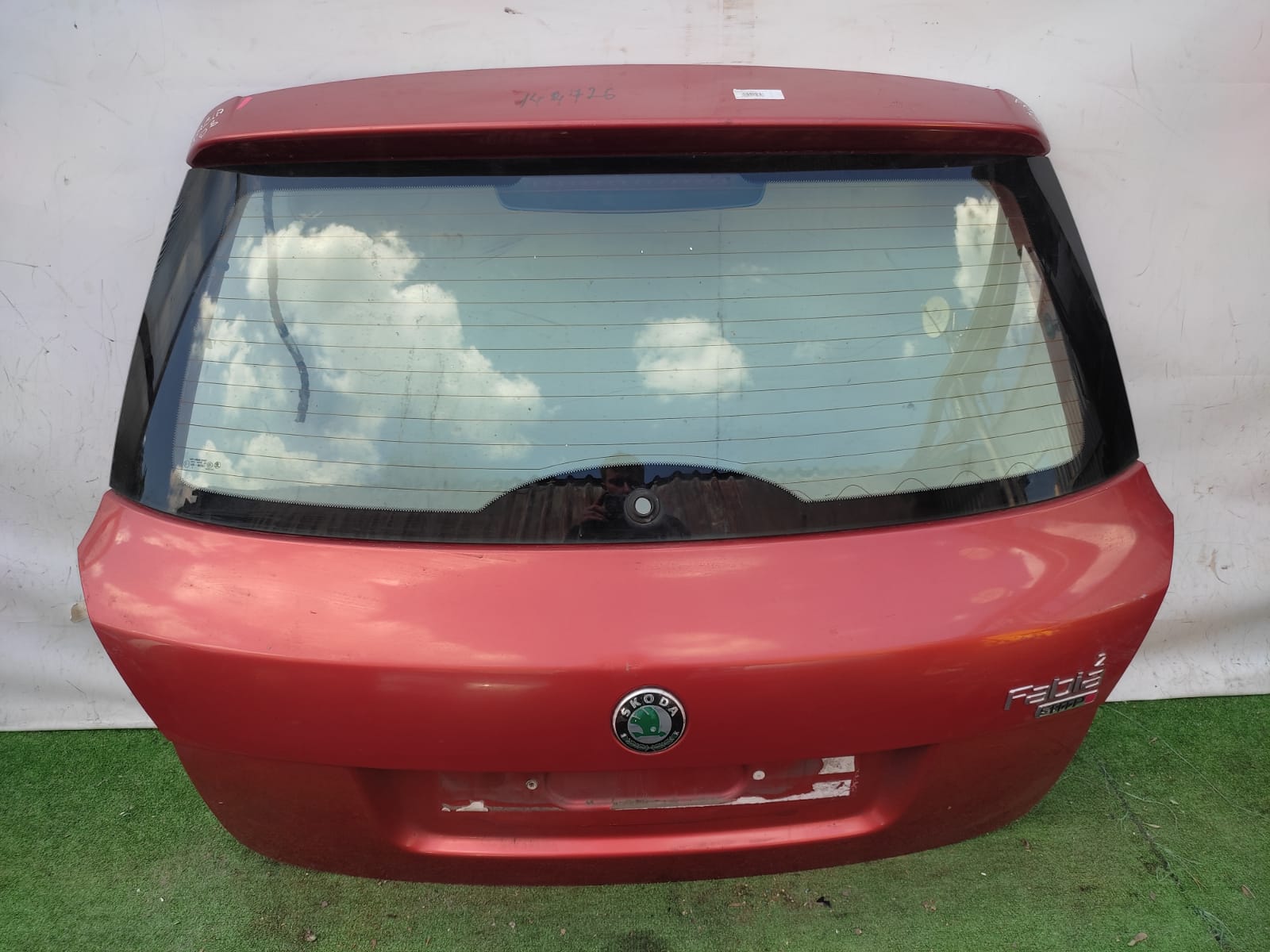 Крышка багажника SKODA FABIA 2007- хэтчбек оранжевая б/у