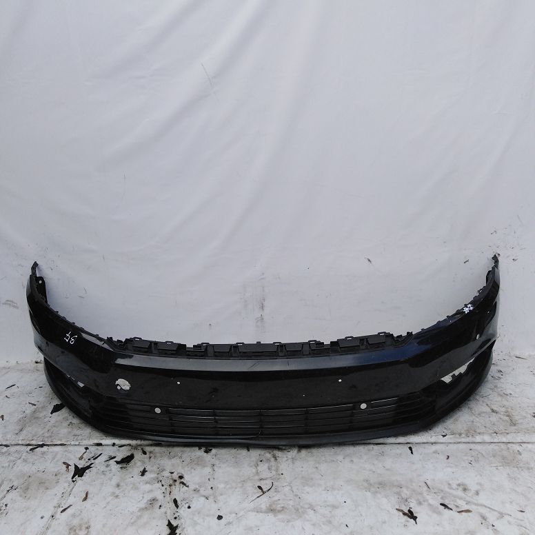Бампер VOLKSWAGEN PASSAT CC 2008- передний (под омыватель фар, парктроник) чёрный Б/У