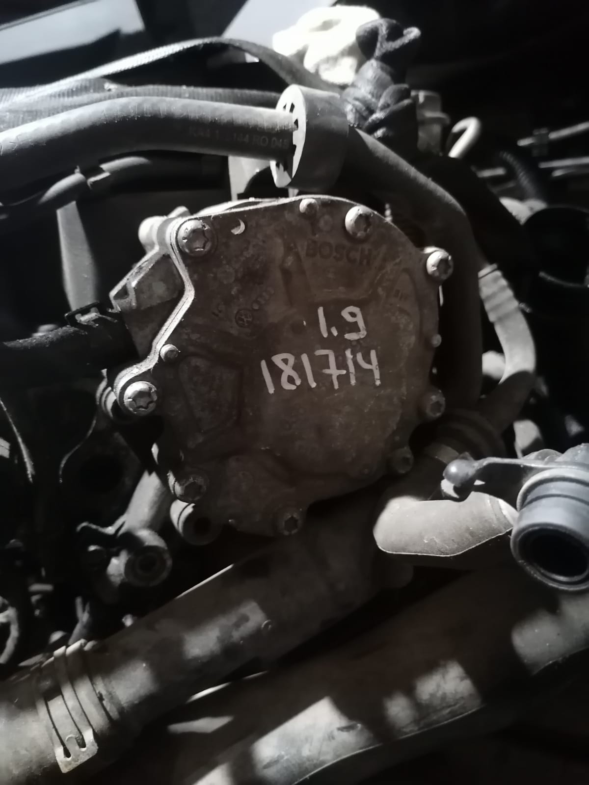 Тандемный насос вакуумный тормозной системы AUDI A4 8D/8E, A6 C5, SKODA OCTAVIA 1U, VOLKSWAGEN GOLF 4, BORA, PASSAT B5/B5+, SHARAN 1.9 TDI 1999- б/у