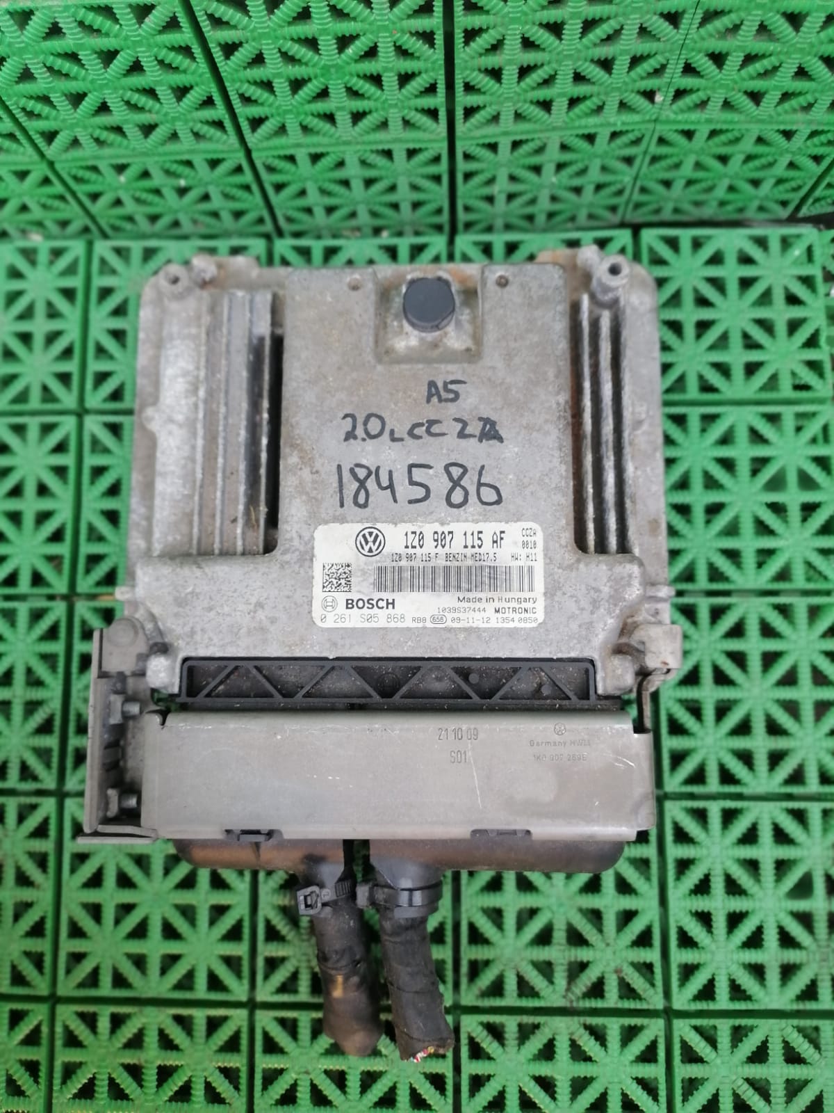 Блок управления двигателя ДВС ЭБУ SKODA OCTAVIA 1Z CCZA 2,0 1Z0907115AF б/у