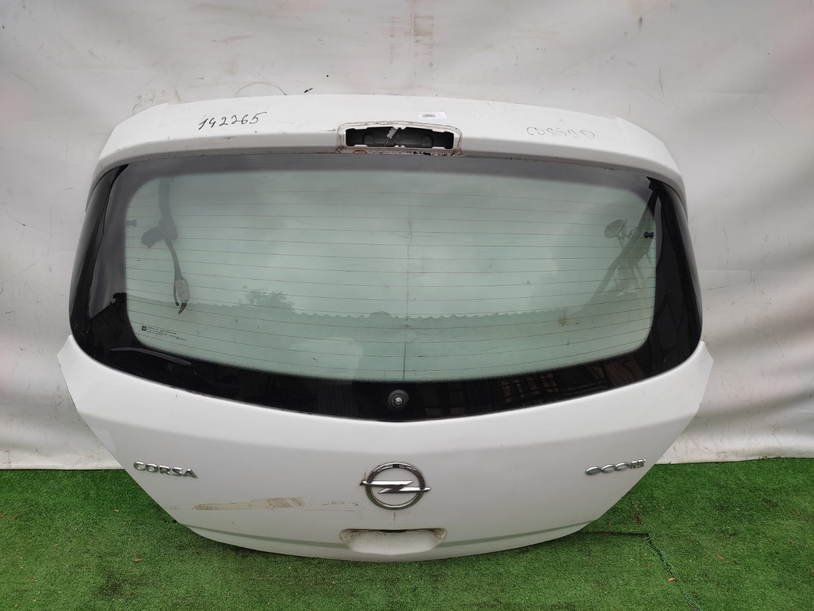 Крышка багажника OPEL CORSA D 2006- хэтчбек 5 ти дверная белая б/у