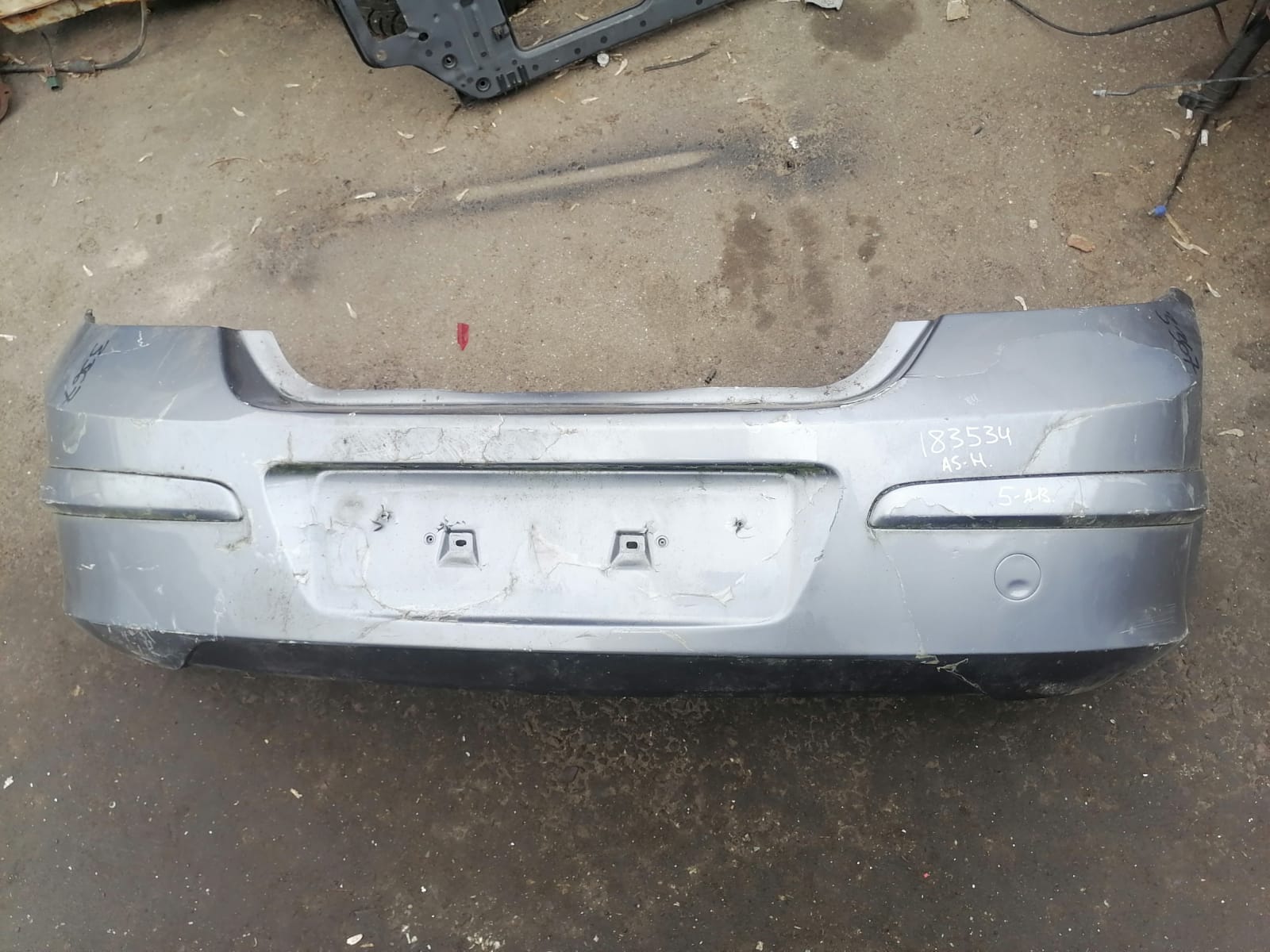 Бампер OPEL ASTRA H 2004- задний хэтчбек 5 ти дверный серый б/у