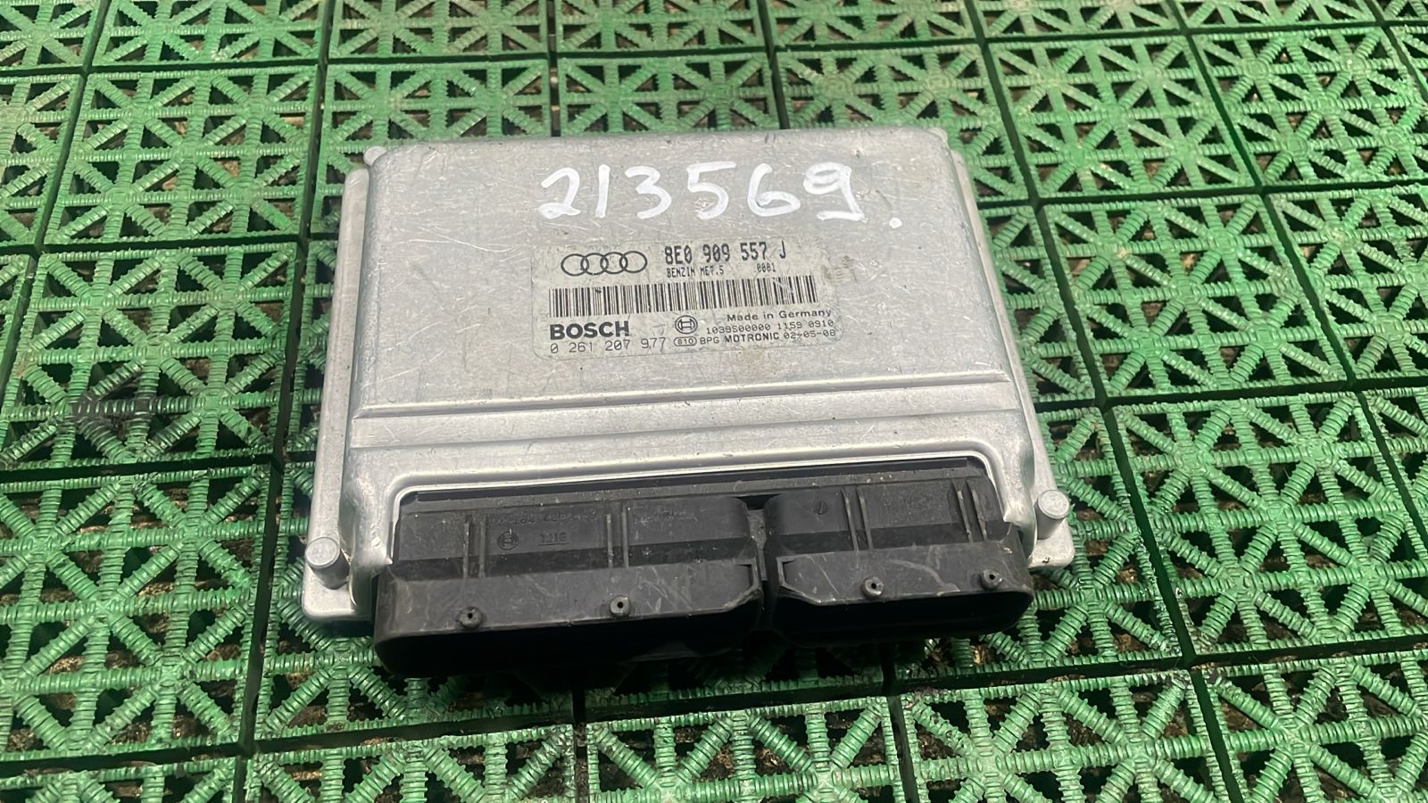 Блок управления двигателя ДВС ЭБУ AUDI A4 8E, A6 C5 2,0 ALT 2001- Б/У
