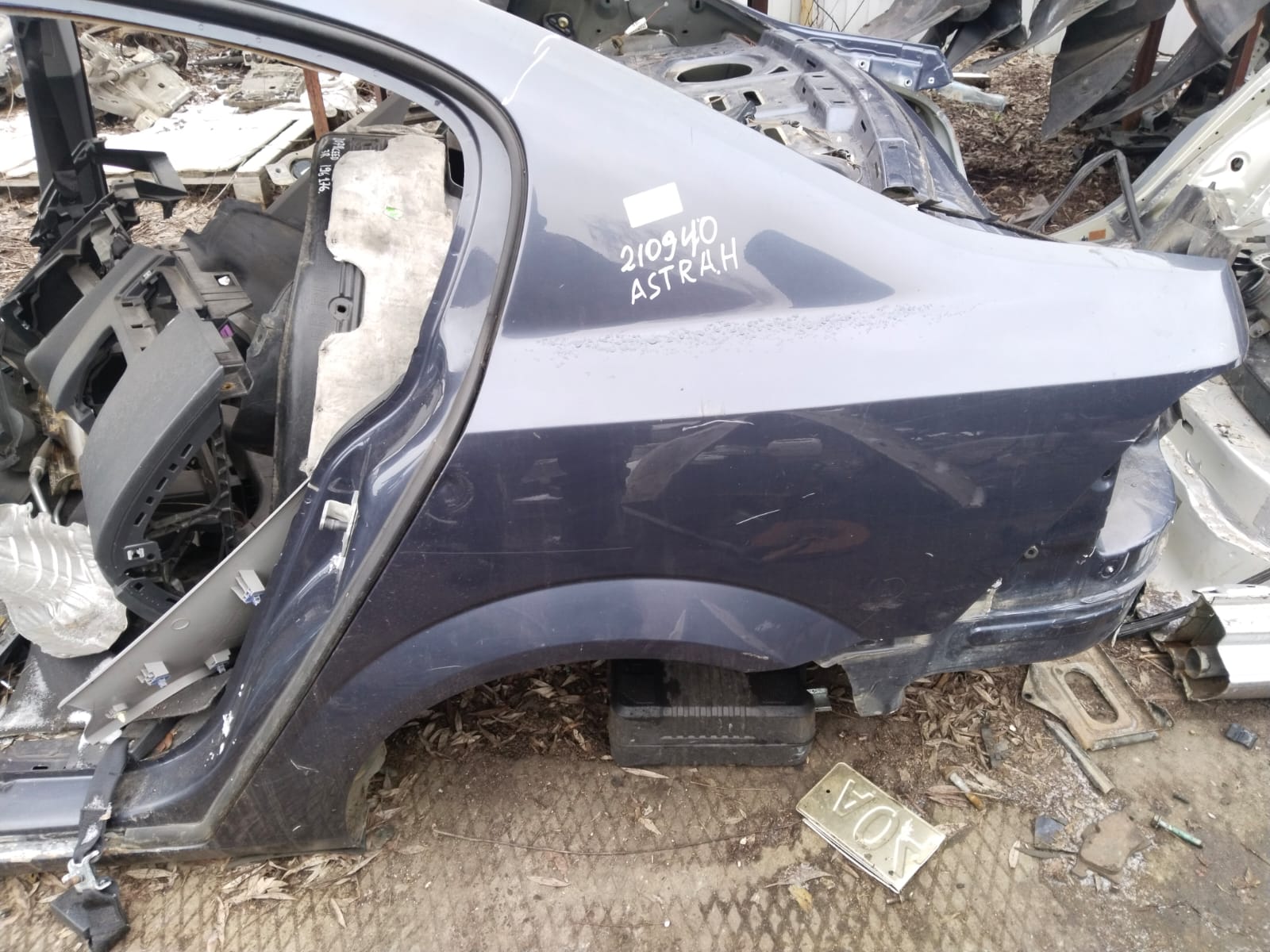 Крыло OPEL ASTRA H 2004- заднее седан левое серое б/у