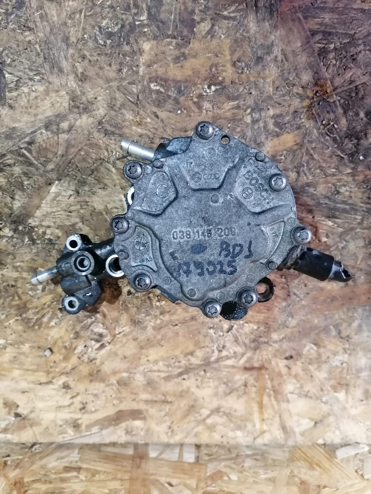Тандемный насос вакуумный тормозной системы AUDI A4 8D/8E, A6 C5, SKODA OCTAVIA 1U, VOLKSWAGEN GOLF 4, BORA, PASSAT B5/B5+, SHARAN 1.9 TDI 1999- б/у