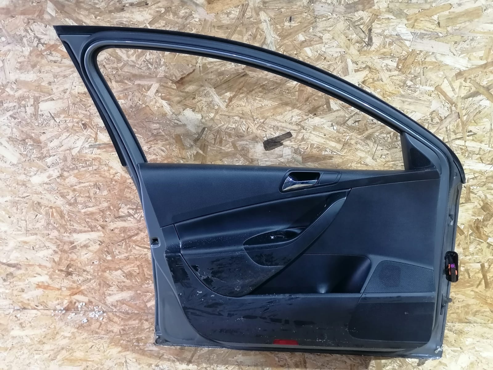 Стеклоподъемник VOLKSWAGEN PASSAT B6 2005- передний левый электрический б/у