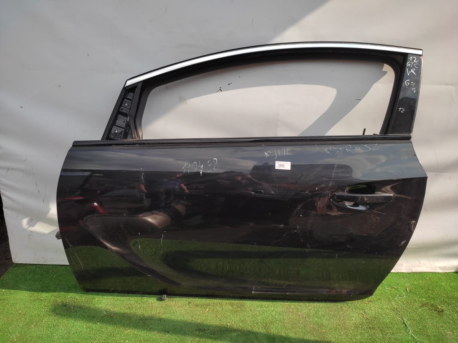 Дверь OPEL ASTRA J 2010- 3 х дверная передняя левая чёрная б/у