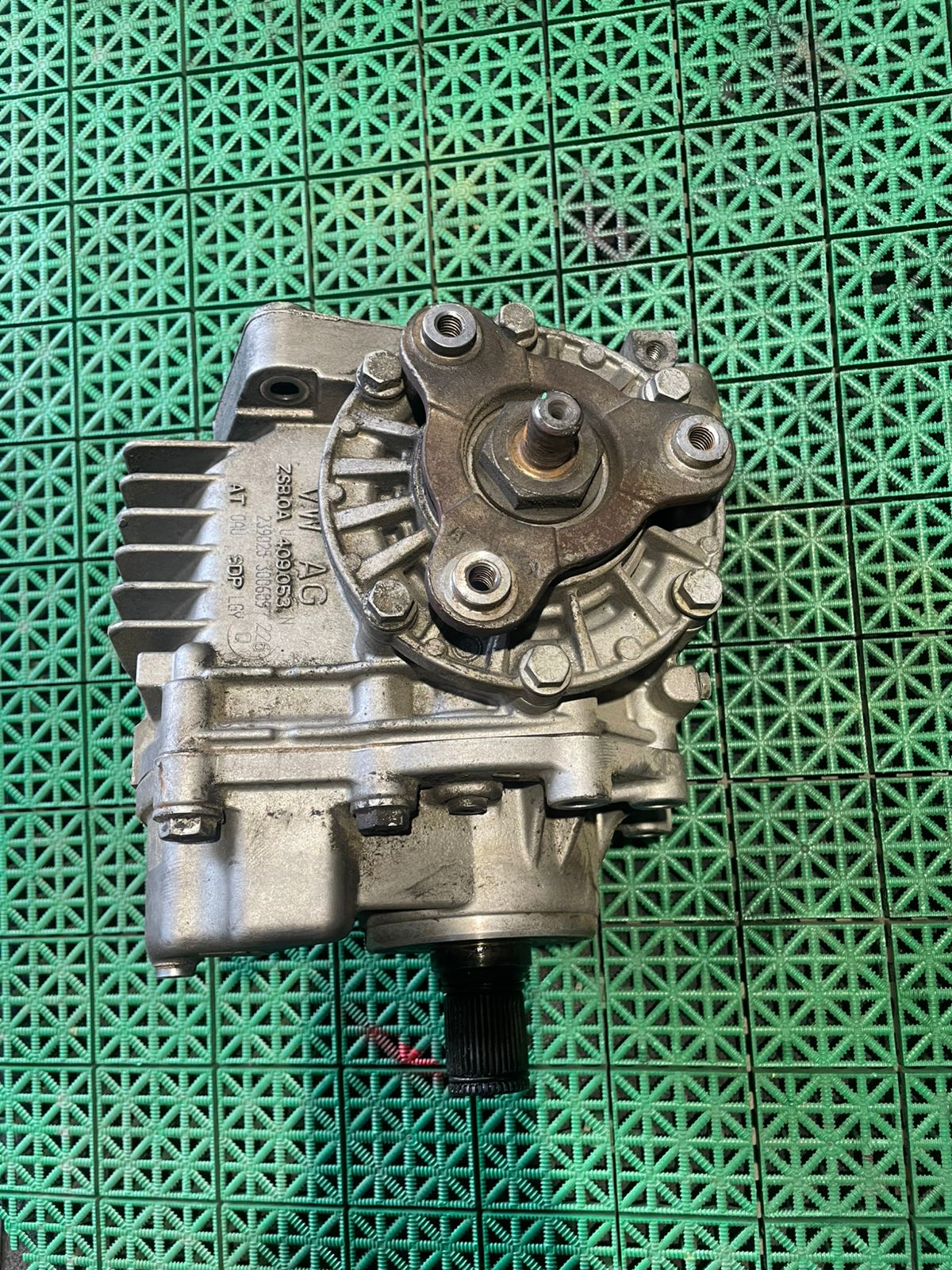 Раздатка, коробка раздаточная VOLKSWAGEN TIGUAN 2,0 LGY 2008- АКПП 4WD полный привод б/у