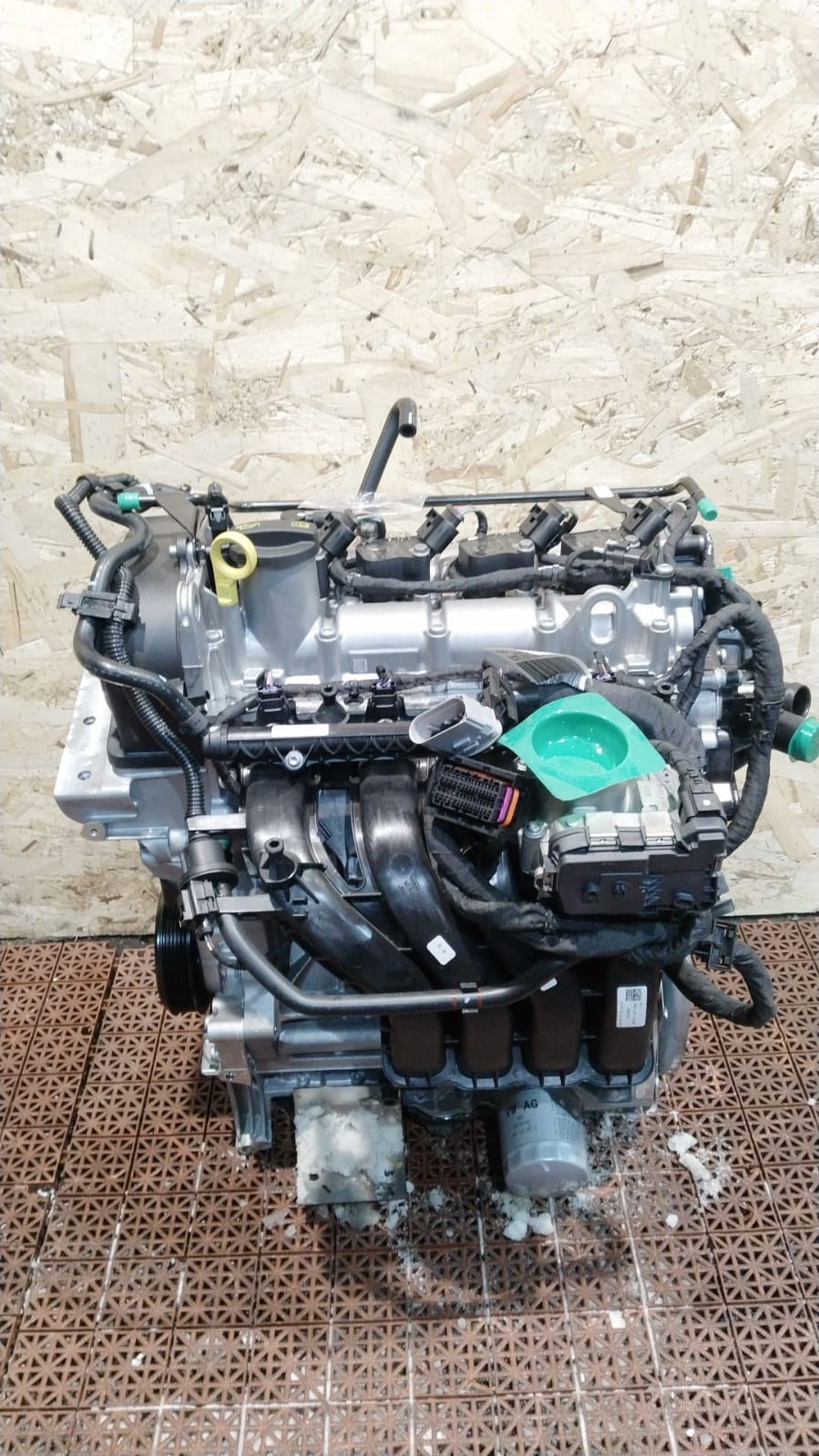 Коллектор впускной SKODA RAPID, VOLKSWAGEN POLO CWVA 1,6/81KW 2013-