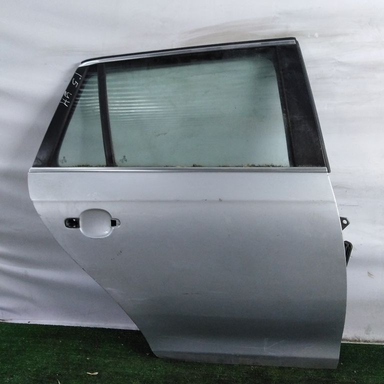 Дверь VOLKSWAGEN GOLF 5 2003- задняя правая универсал серебро Б/У