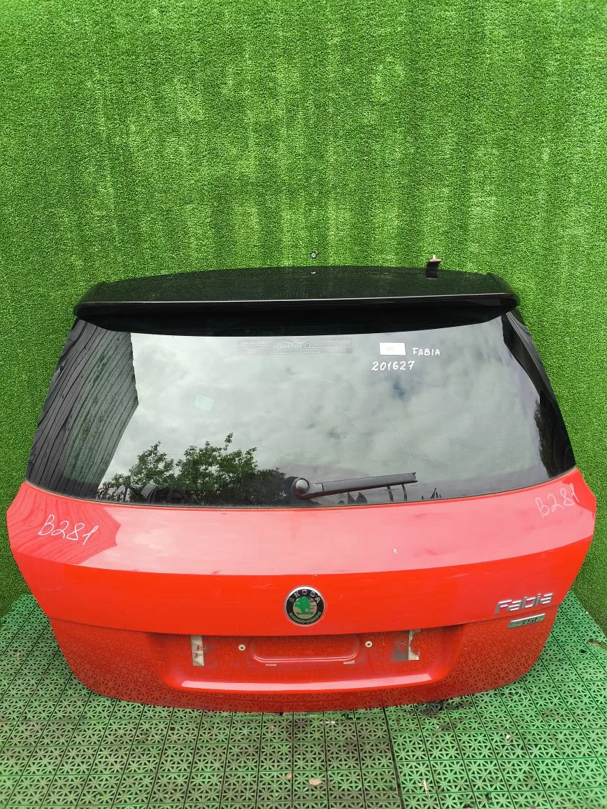 Крышка багажника SKODA FABIA 2007- хэтчбек красная б/у