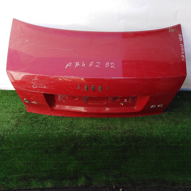 Крышка багажника AUDI A4 8E 2001- седан красная Б/У