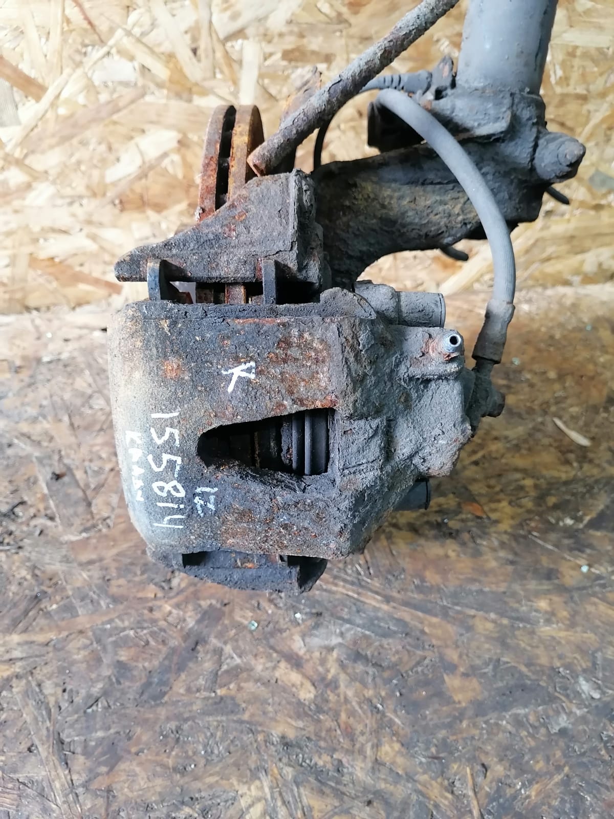 Суппорт тормозной AUDI A3, SKODA OCTAVIA1Z, VOLKSWAGEN GOLF 5/5+/6, JETTA 5/6, PASSAT B6/B7 2004- передний правый б/у