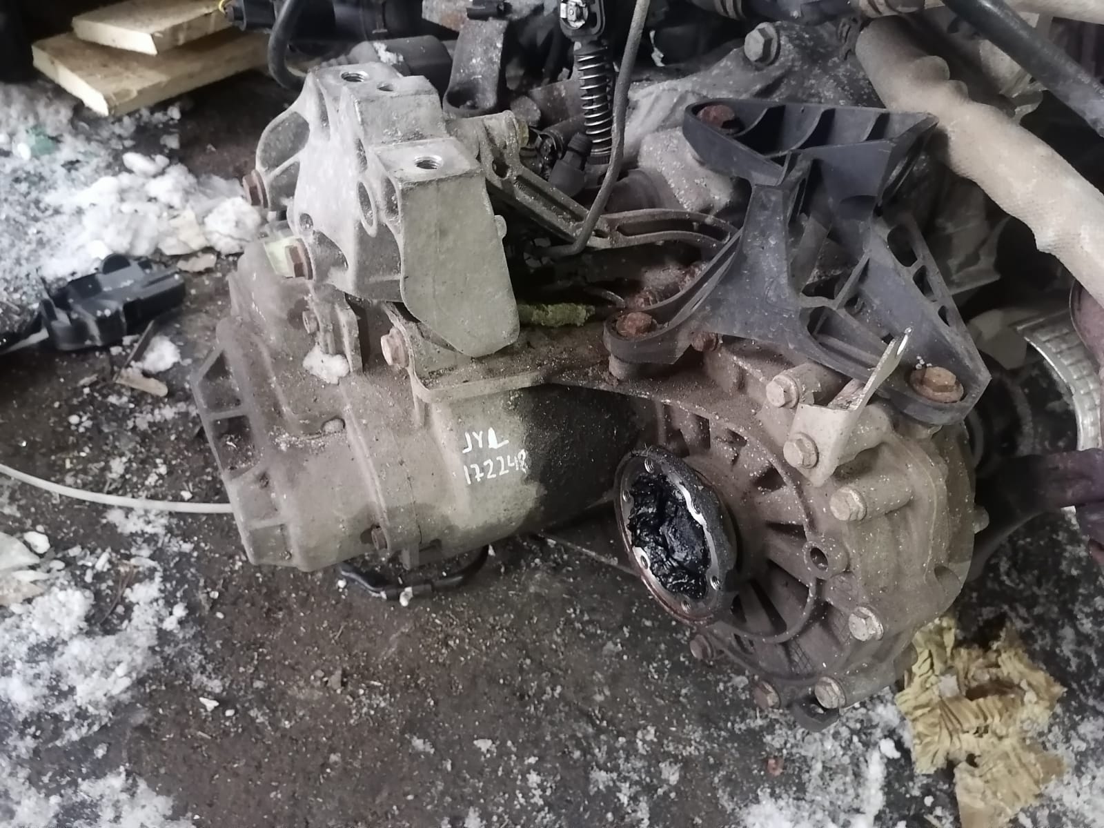 МКПП 6 ступенчатая механическая коробка передач AUDI A3, SKODA OCTAVIA 1Z, VOLKSWAGEN GOLF 5/5+, JETTA 5, PASSAT B6 2,0 JYL 2005- б/у