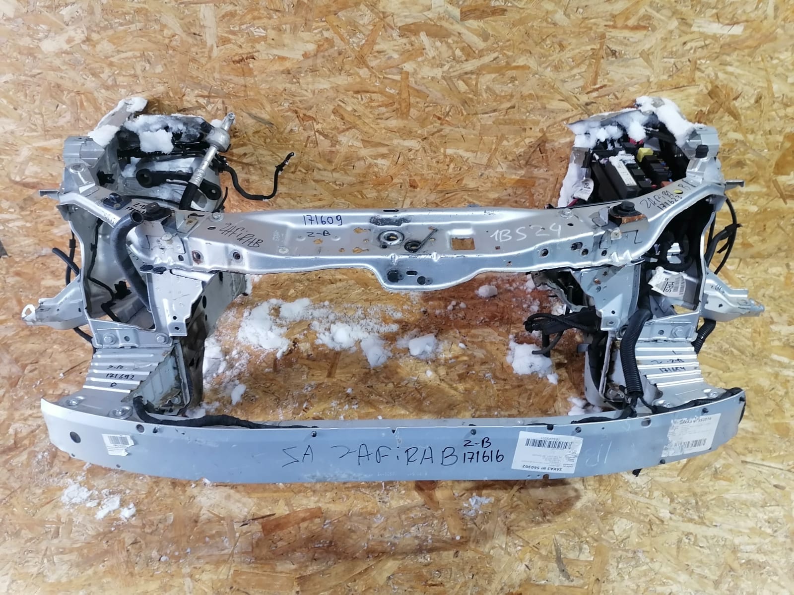 Панель передняя OPEL ASTRA H, ZAFIRA B 2004- серая б/у