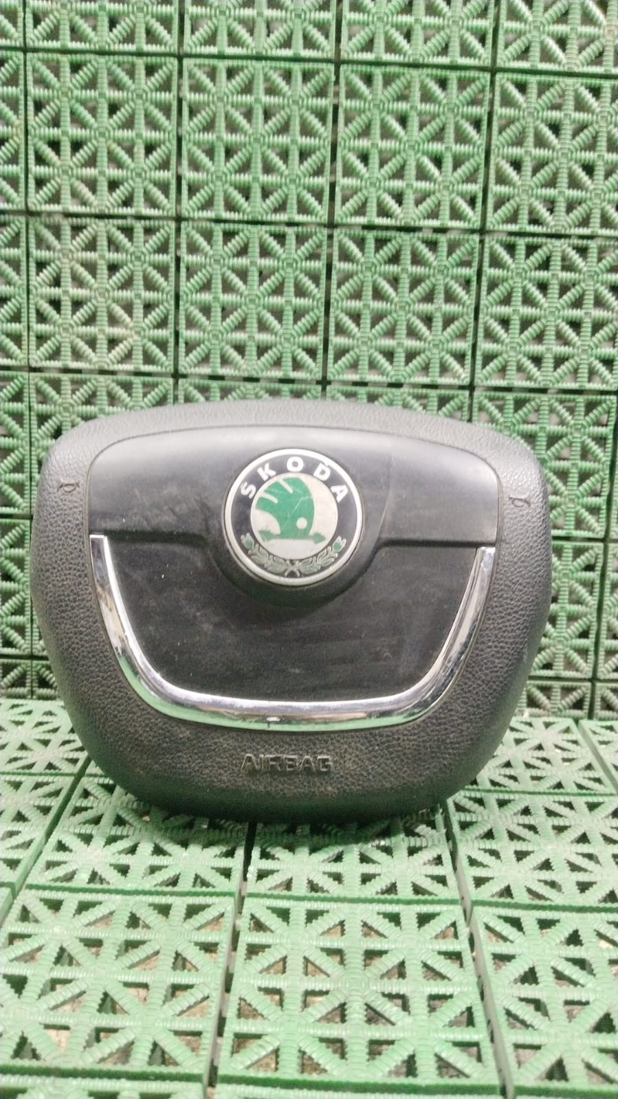 Подушка безопасности SKODA OCTAVIA 1Z 2004- в руль б/у