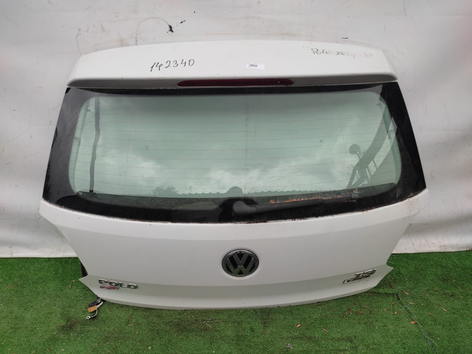 Крышка багажника VOLKSWAGEN POLO 2009- хэтчбек белая б/у