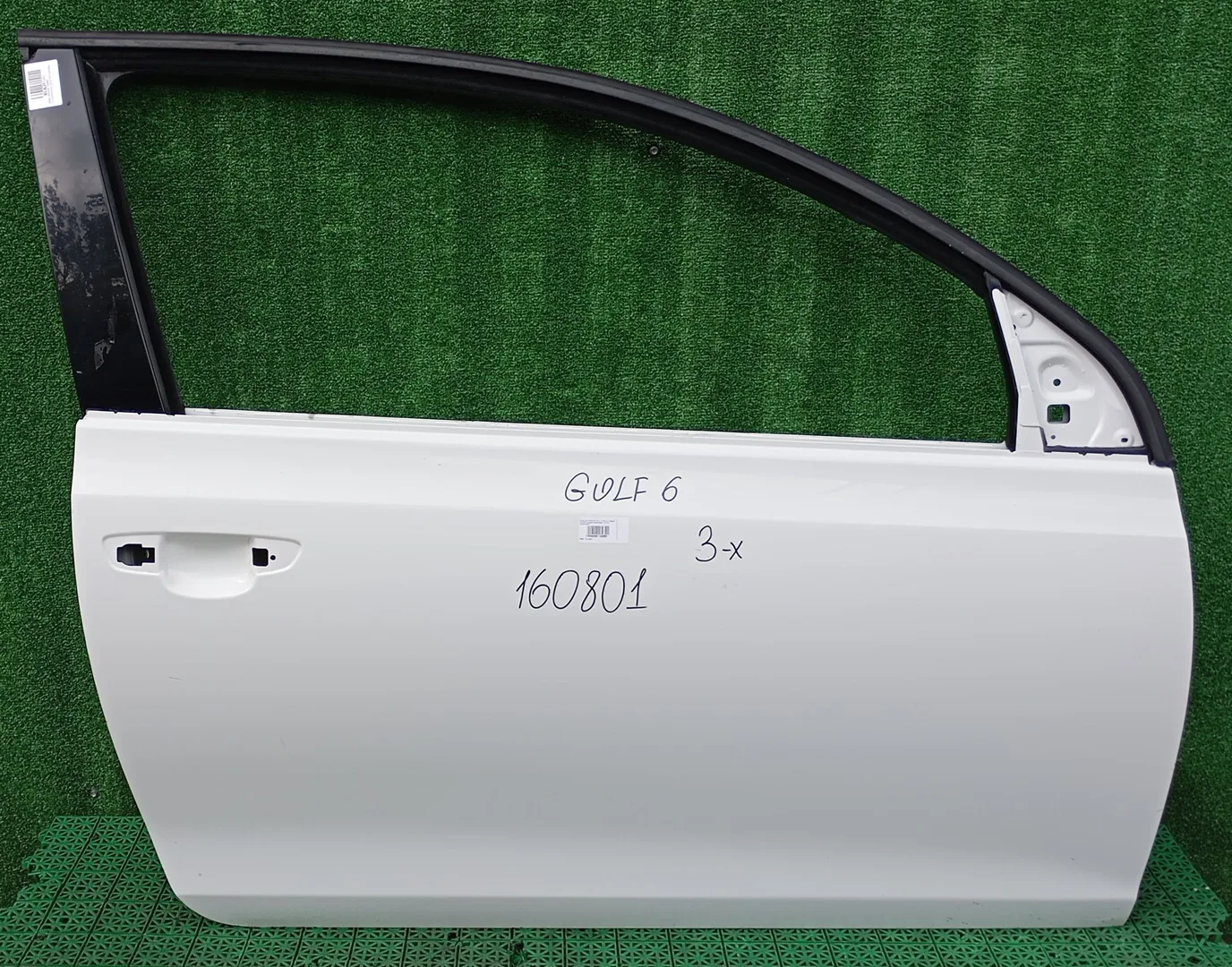 Дверь VOLKSWAGEN GOLF 6 2009- 3-х дверный хэтчбек передняя правая белая  б/у