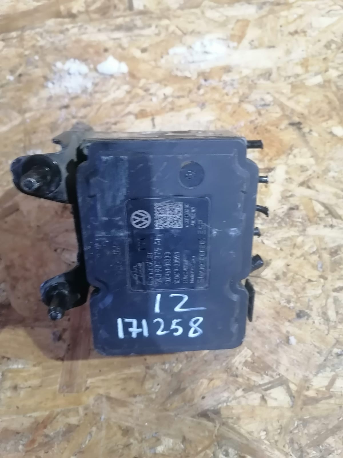 Блок ABS AUDI A3, SKODA OCTAVIA 1Z, VOLKSWAGEN GOLF 6 1K0907379AH 2004- б/у