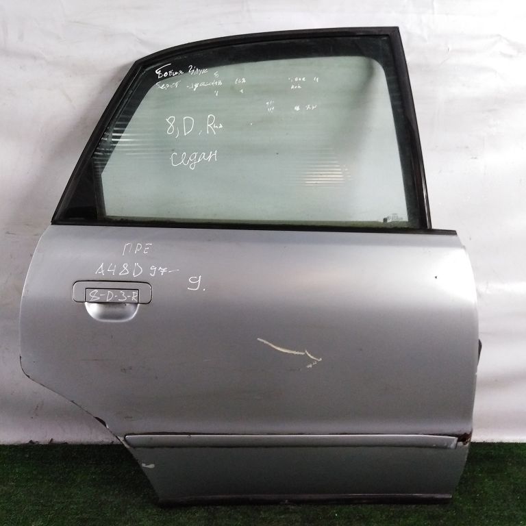 Дверь AUDI A4 8D 1995- задняя правая серебро Б/У