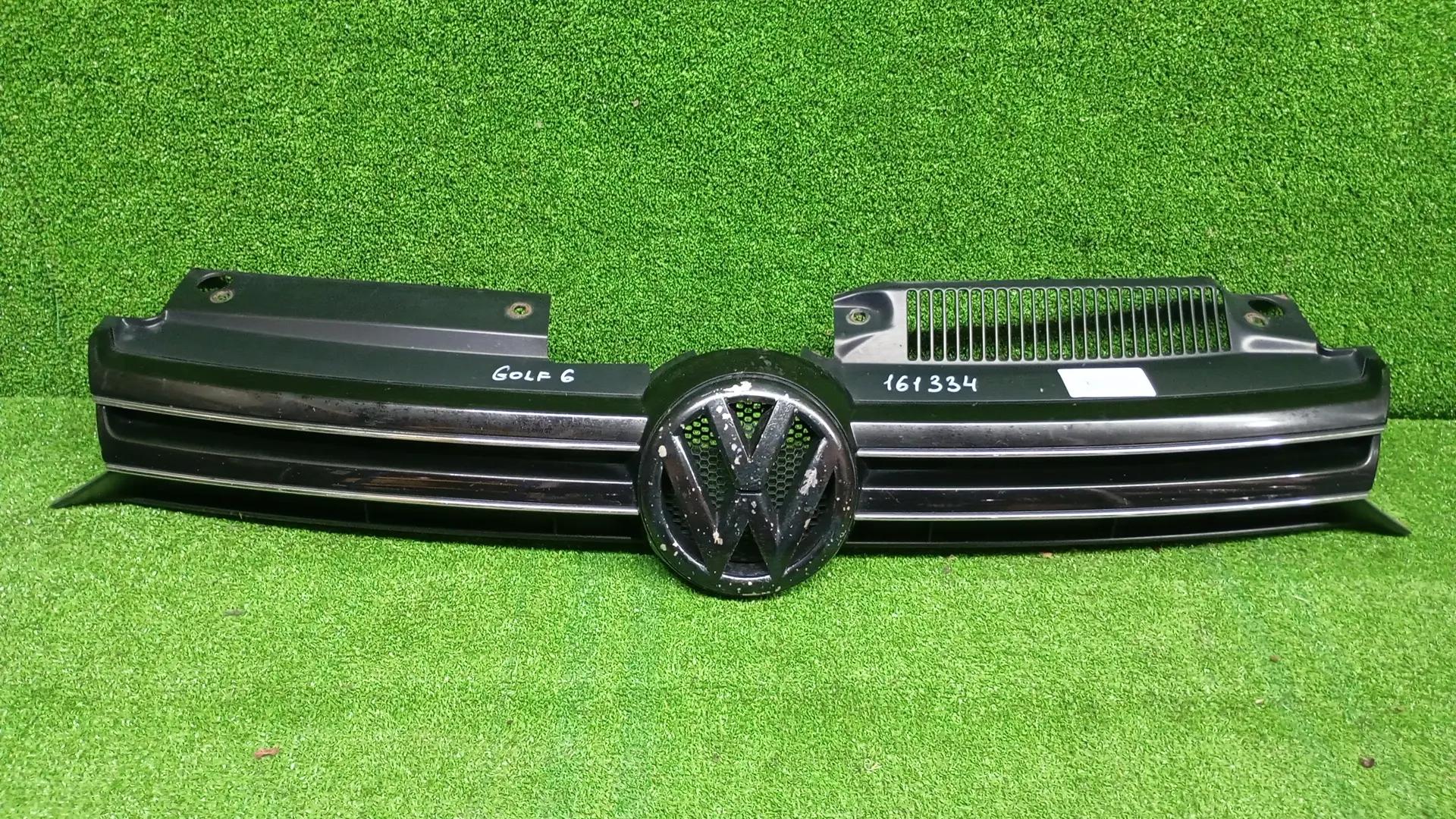 Решетка радиатора VOLKSWAGEN GOLF 6 2009- в сборе б/у