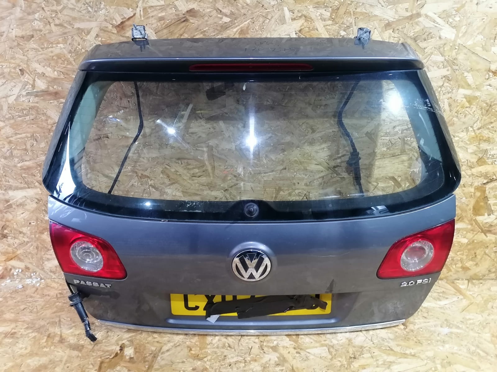 Ручка открывания багажника VOLKSWAGEN GOLF 5+, JETTA 5, PASSAT B6 2005- б/у