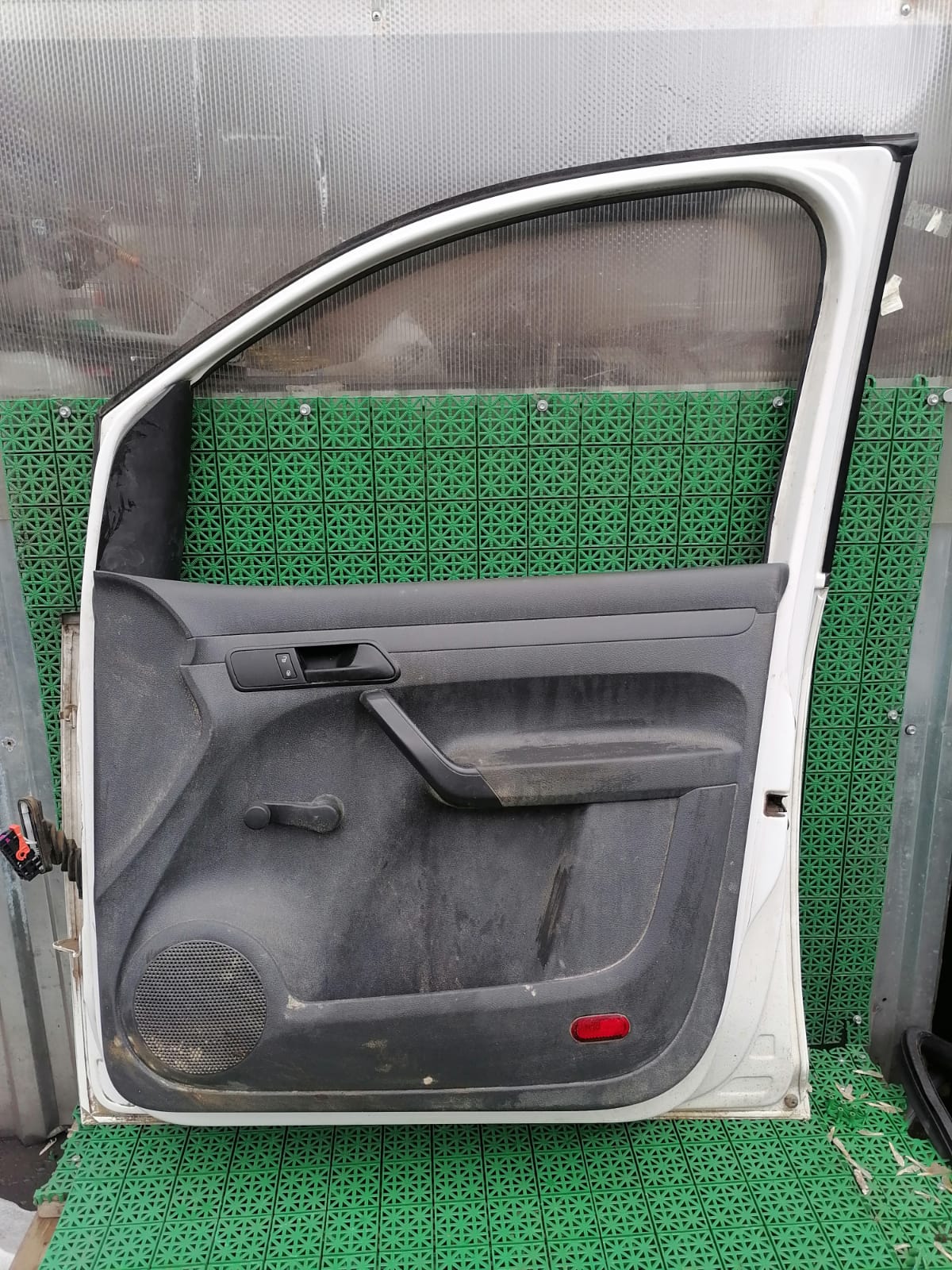 Стеклоподъемник VOLKSWAGEN CADDY 2004- передний электрический правый б/у