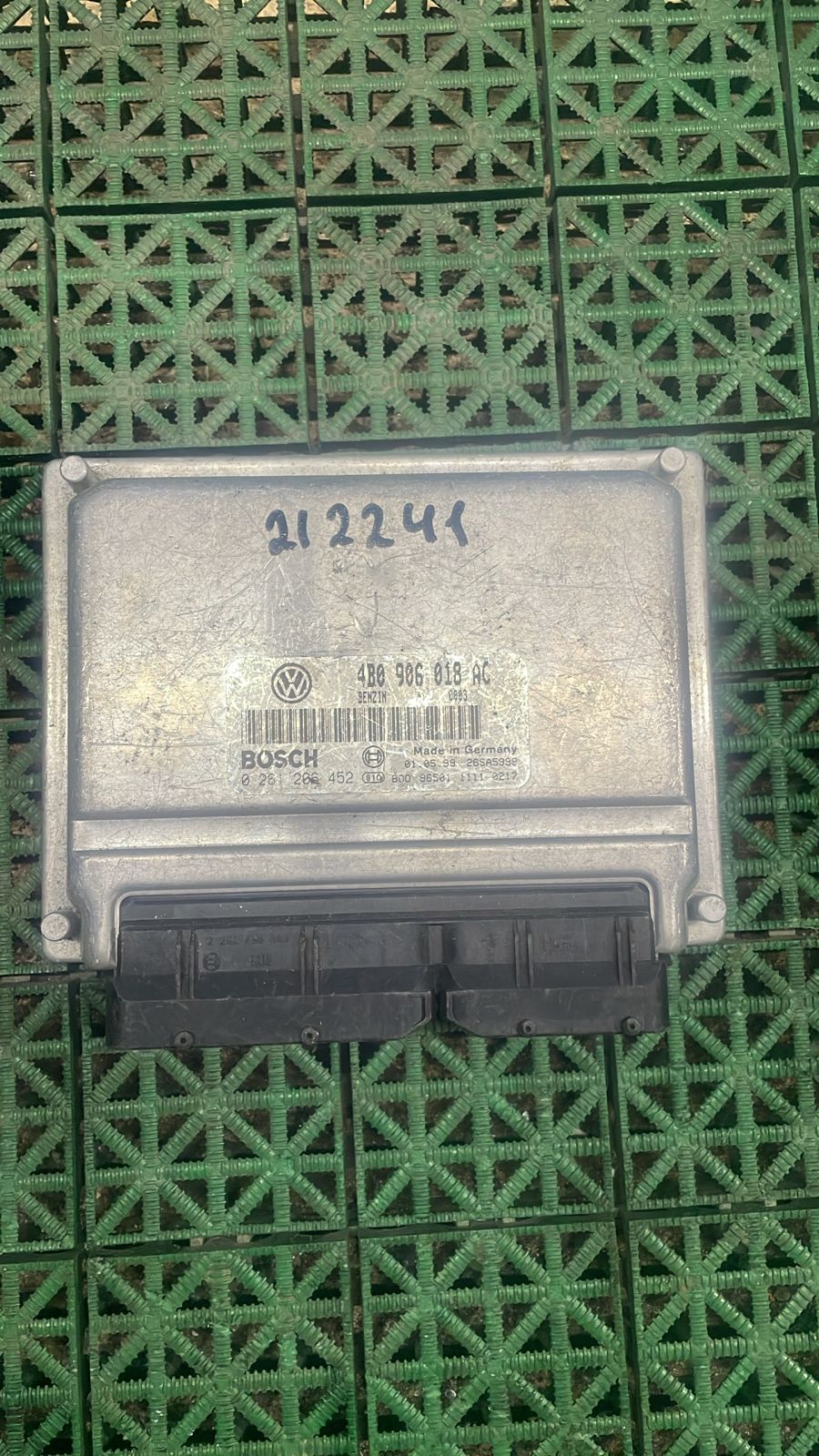 Блок управления двигателя ДВС ЭБУ VOLKSWAGEN PASSAT B5 APU 1997- Б/У