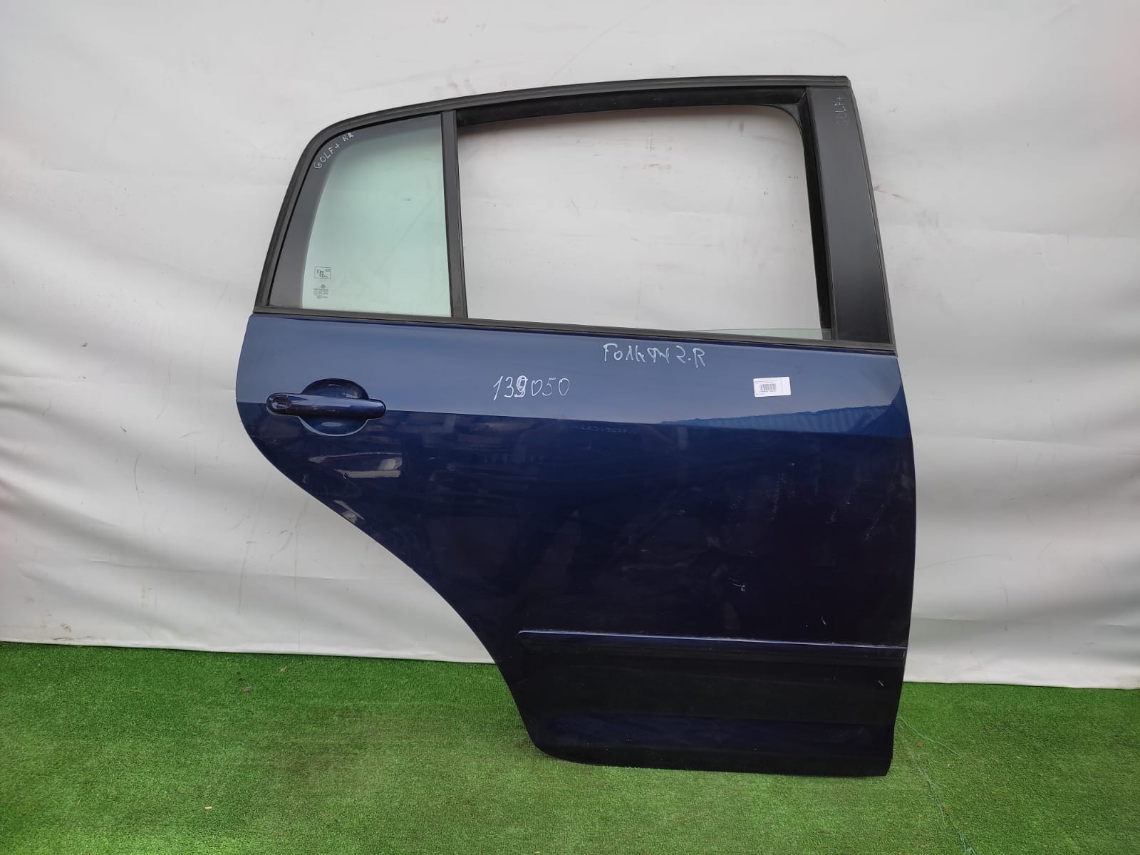 Дверь VOLKSWAGEN GOLF 5+ 2005- задняя правая синяя б/у