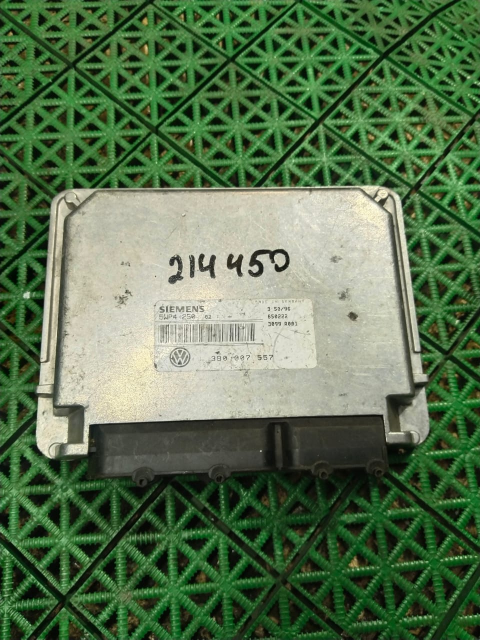 Блок управления двигателя ДВС ЭБУ VOLKSWAGEN PASSAT B5 1,6 AHL 1995- Б/У