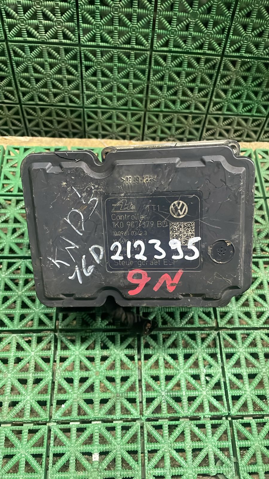 Блок ABS AUDI A3, SKODA OCTAVIA 1Z, VOLKSWAGEN CADDY 2009- 1K0907379BD б/у