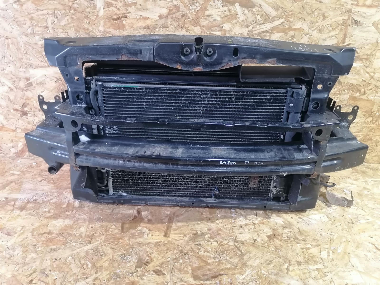 Радиатор охлаждения двигателя AUDI A3, SKODA 1Z, VOLKSWAGEN 1,4/1,8/2,0 2004- (диффуз 30 444) б/у