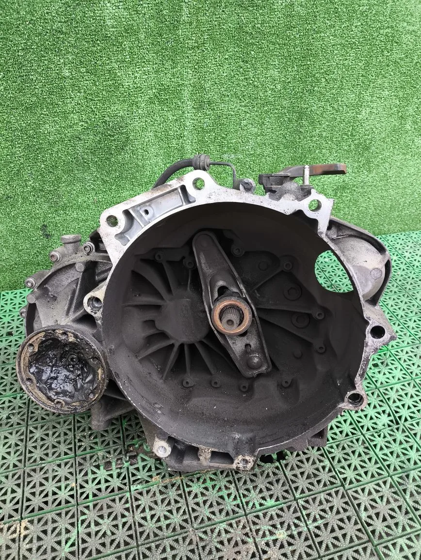 МКПП 5 ступенчатая механическая коробка передач VOLKSWAGEN CADDY 1,2 LSQ 2004- 75/16 б/