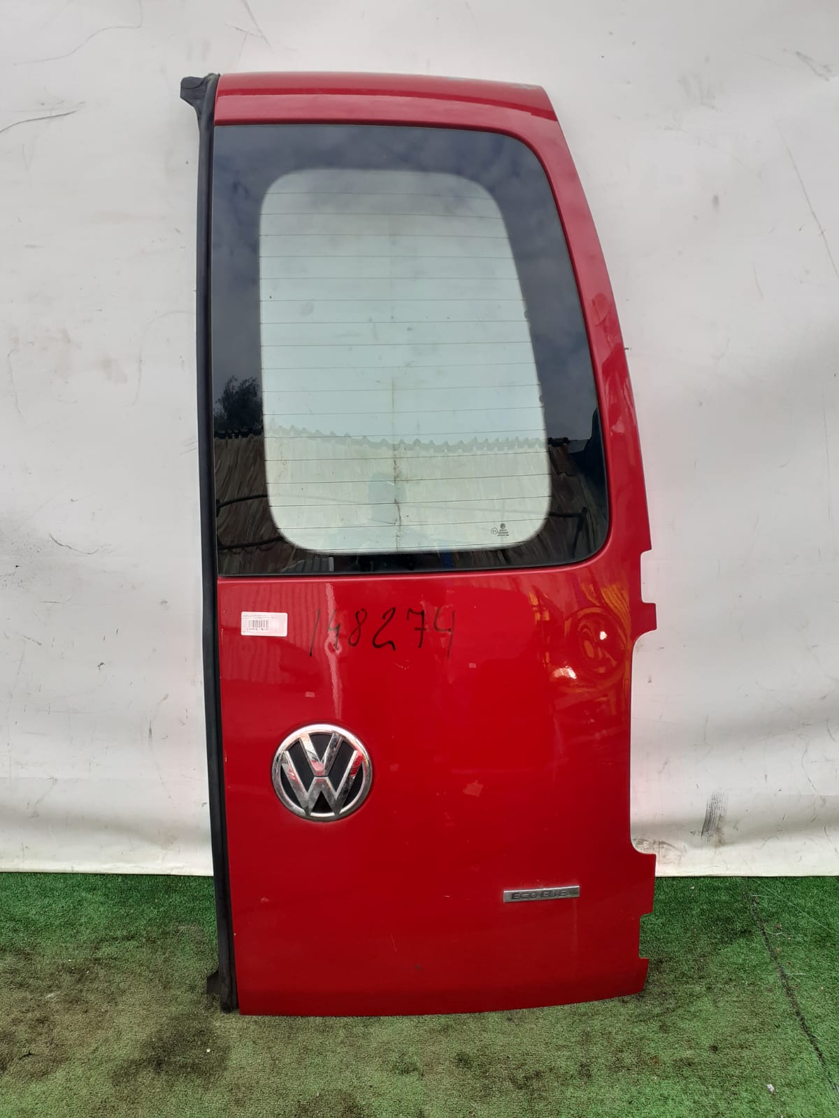 Дверь багажника VOLKSWAGEN CADDY 2004- задняя правая распашная (с вырезом под стекло) красная б/у