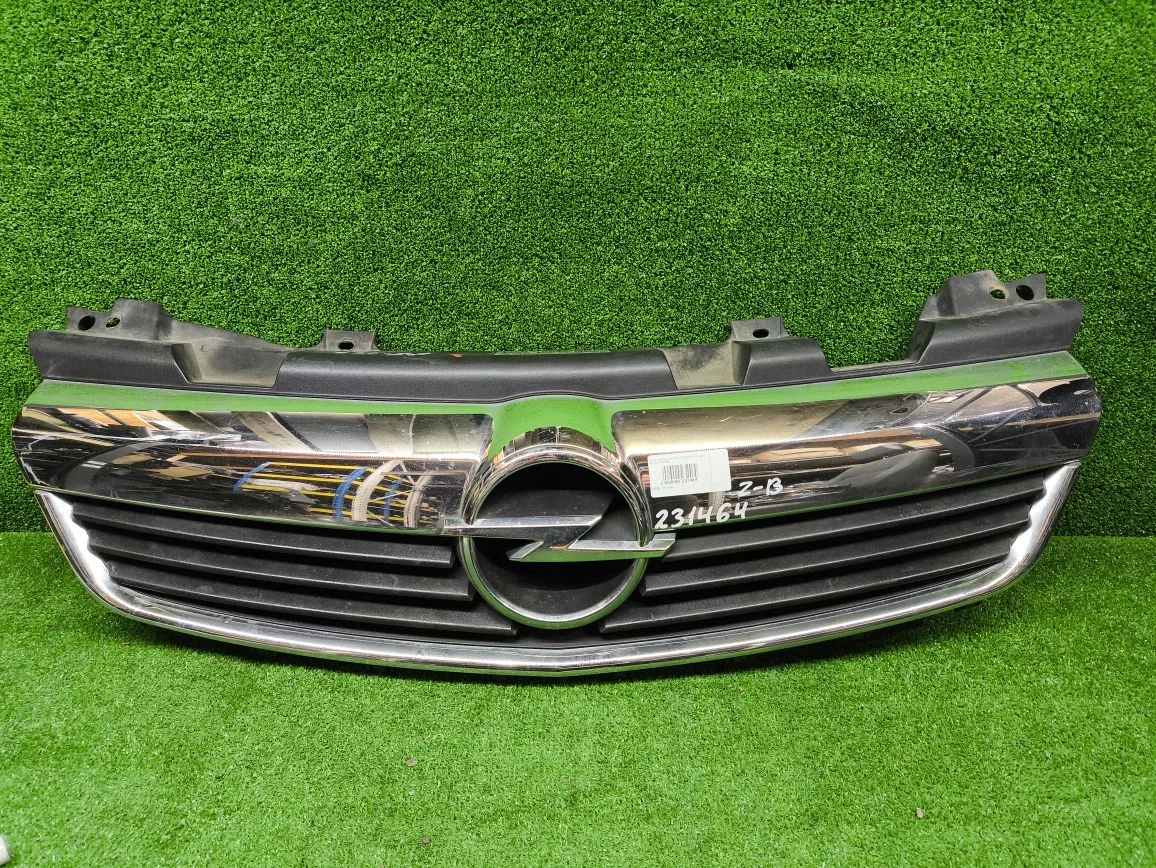Решетка радиатора OPEL ZAFIRA B 2007- хром б/у