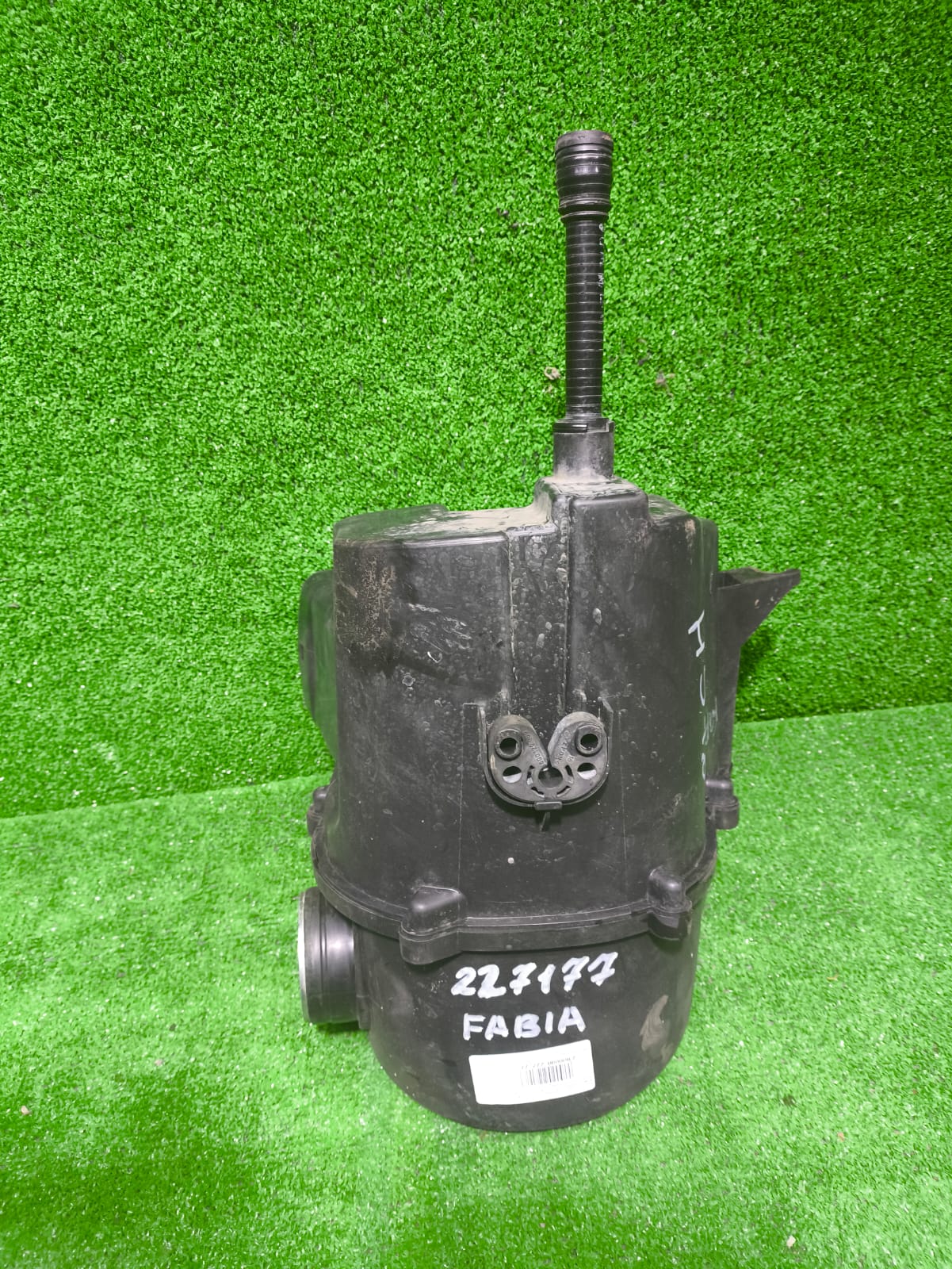 Корпус воздушного фильтра AUDI A1, SKODA FABIA 2, RAPID, VOLKSWAGEN POLO 1,4 CAVA 2010- б/у