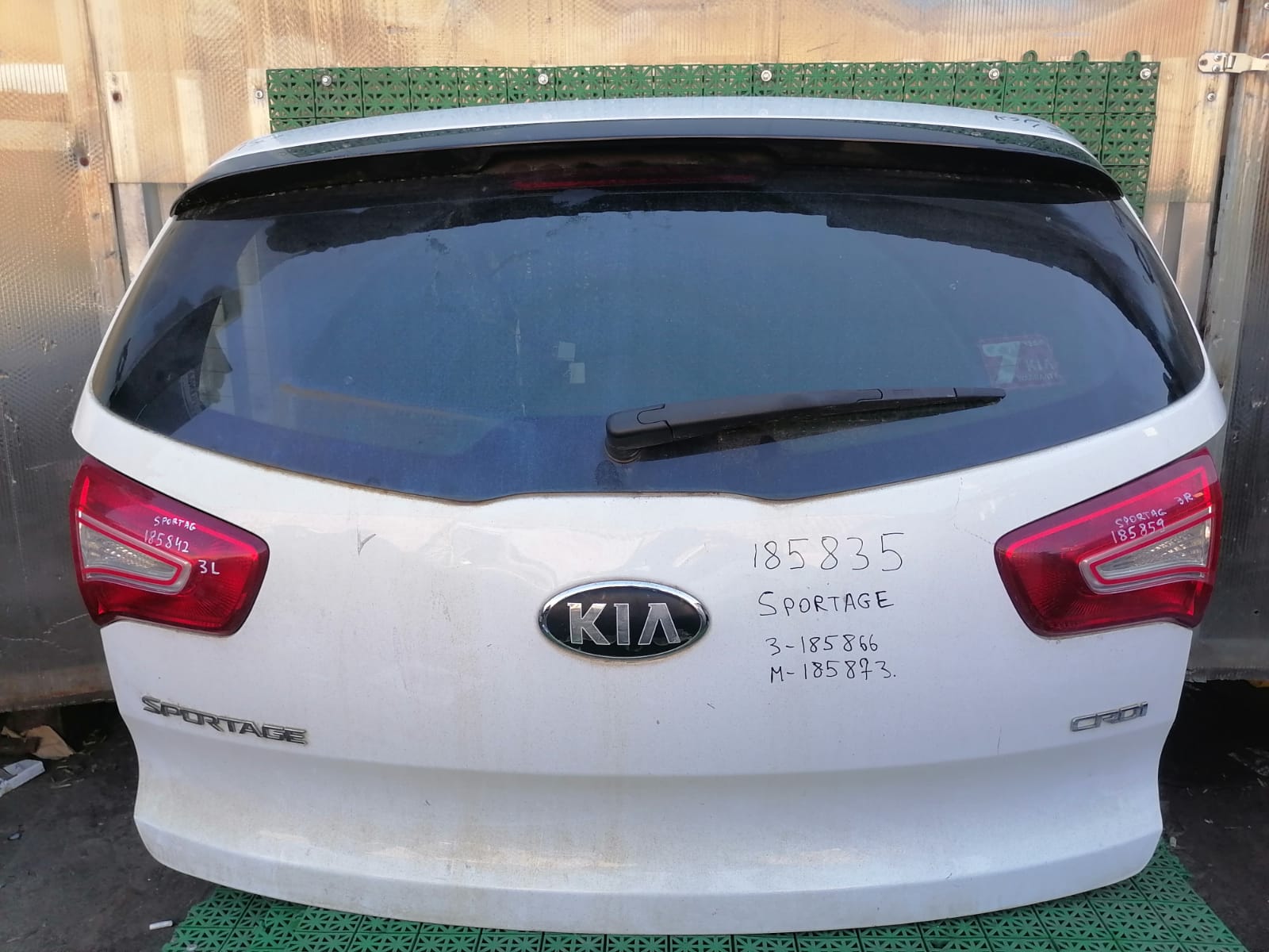Крышка багажника KIA SPORTAGE 3 2010- серебро б/у