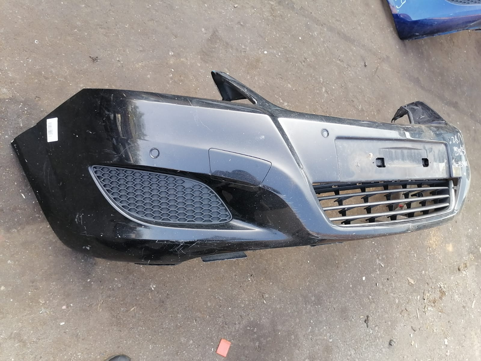 Решетка в бампер OPEL ZAFIRA B 2008- правая б/у