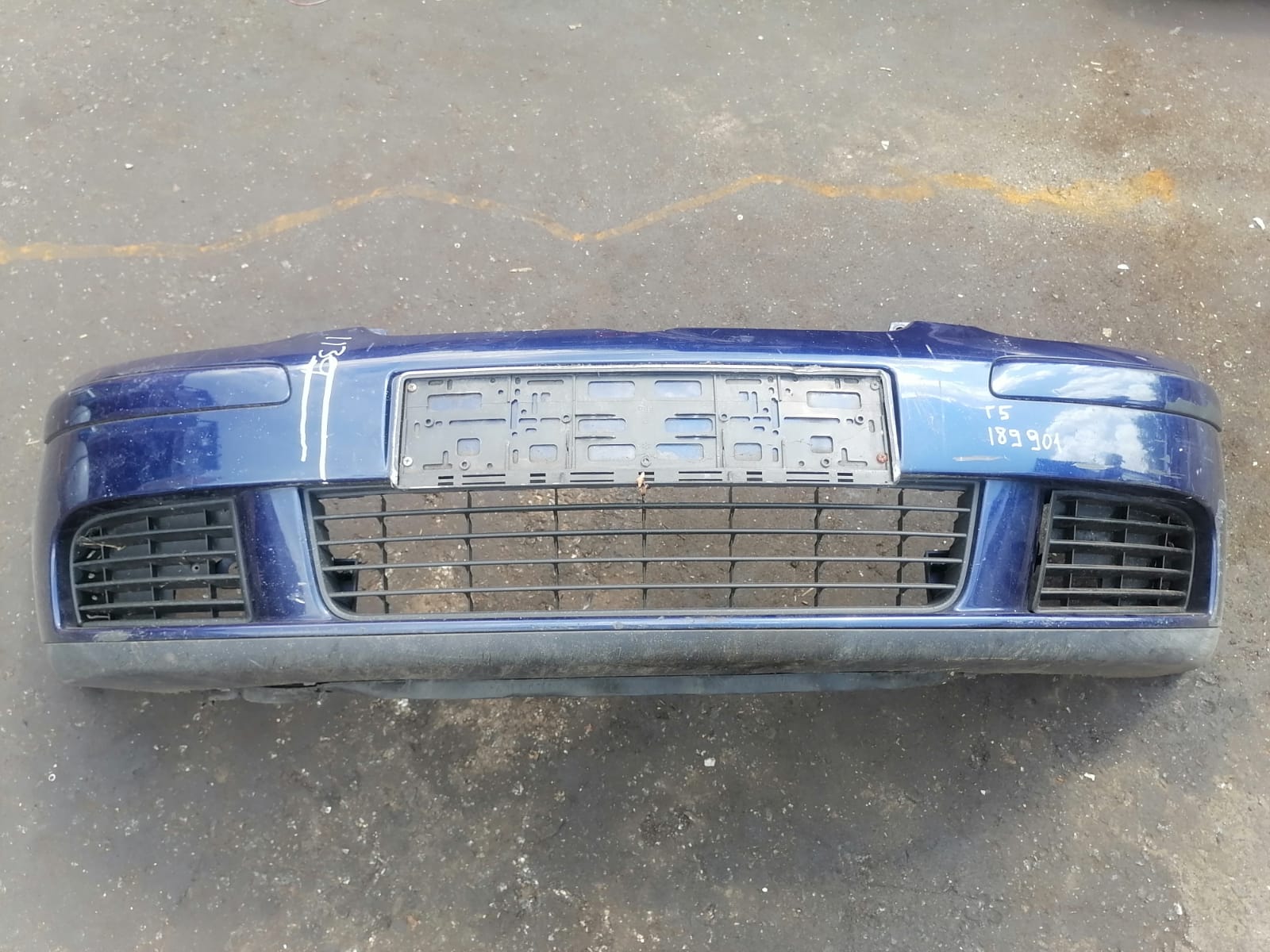 Бампер VOLKSWAGEN GOLF 5 2004- передний синий б/у