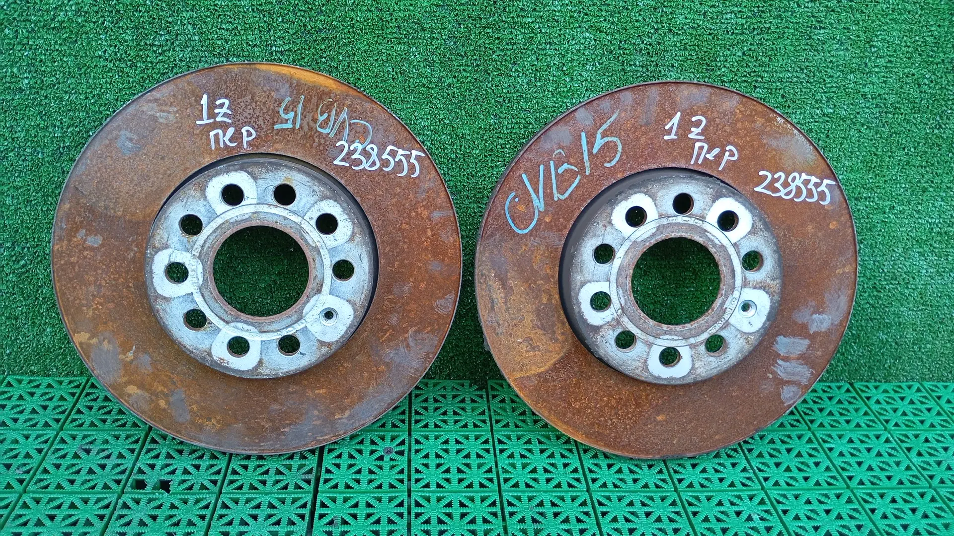 Диск тормозной AUDI A3, SKODA OCTAVIA 1Z, VOLKSWAGEN GOLF 5/5+/6, JETTA 5, CADDY, TOURAN 2004- передний (288мм) б/у