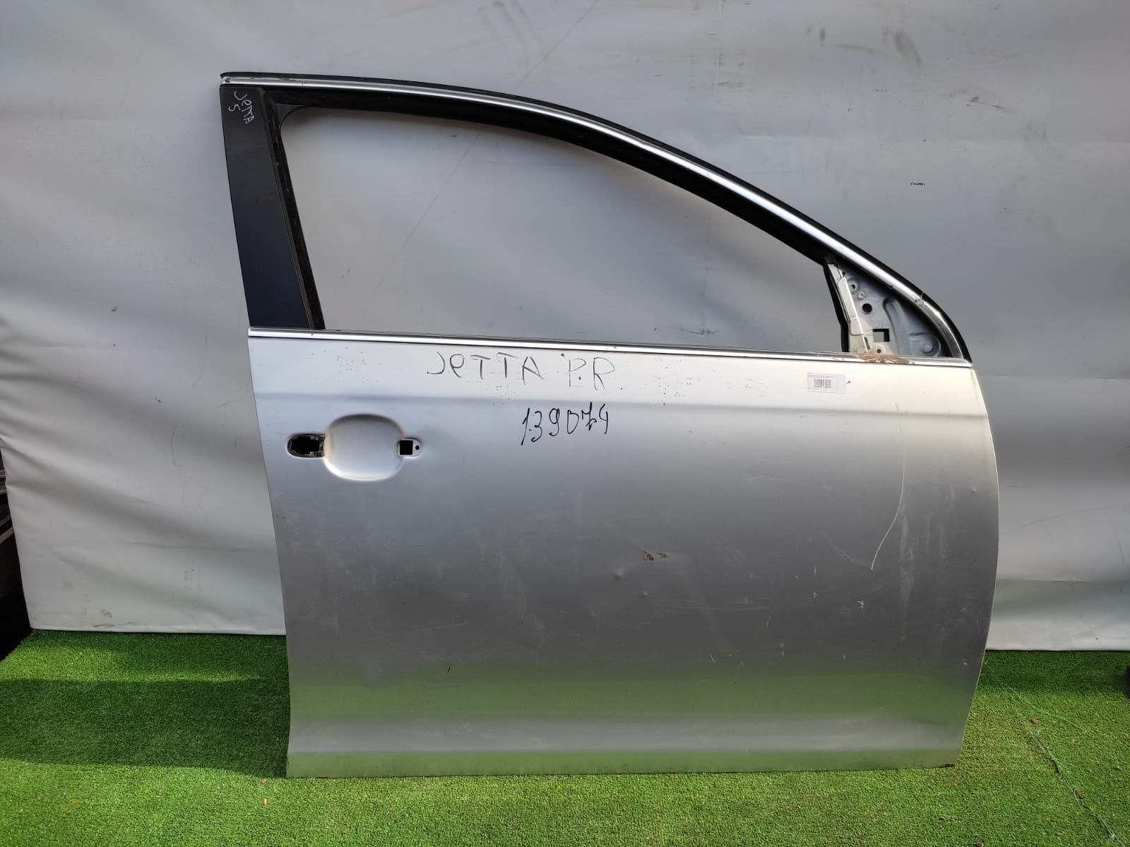 Дверь VOLKSWAGEN JETTA 5 2006- передняя правая серебро б/у