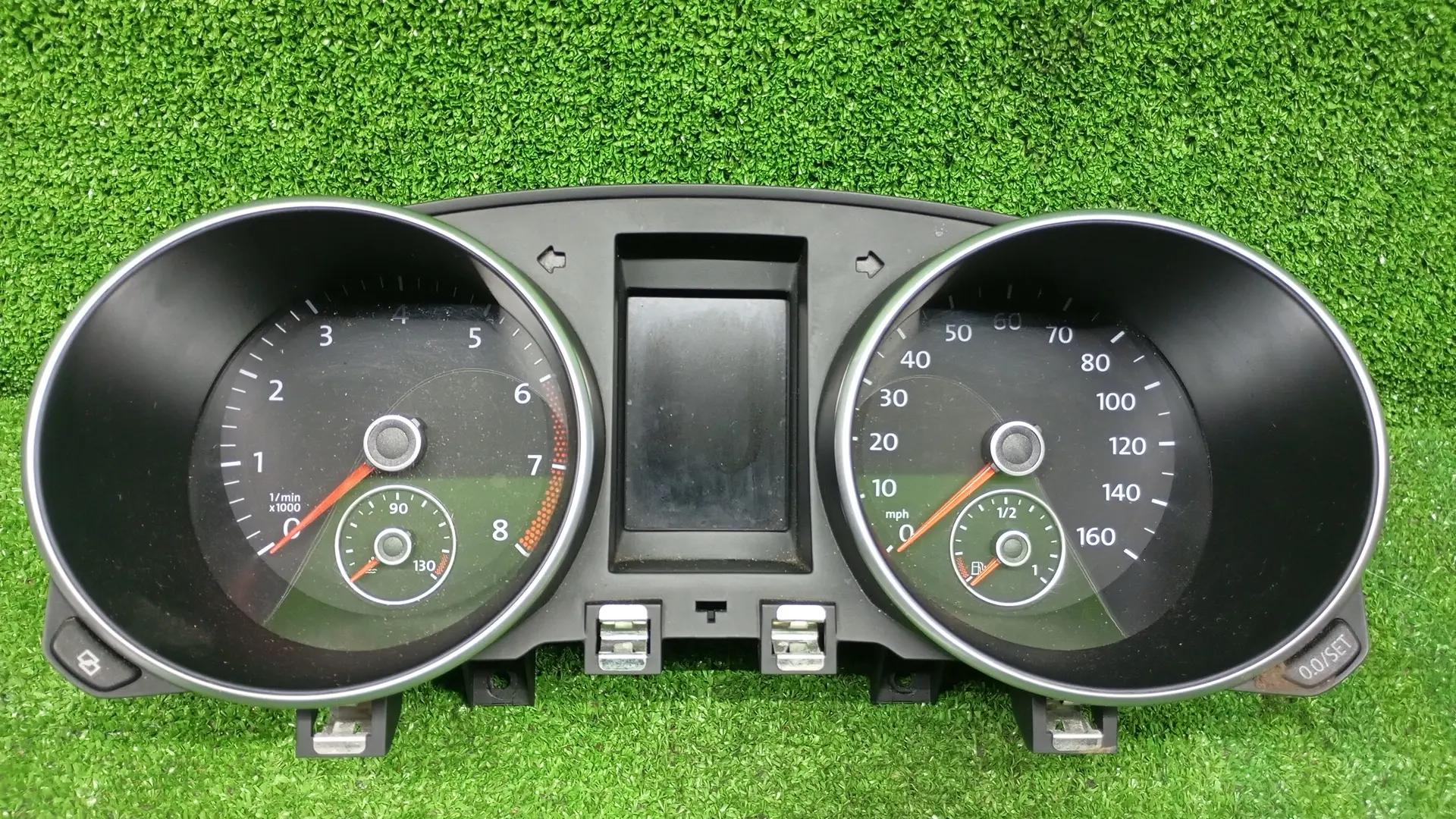 Панель приборов, комбинация приборов VOLKSWAGEN GOLF 6 2009- б/у