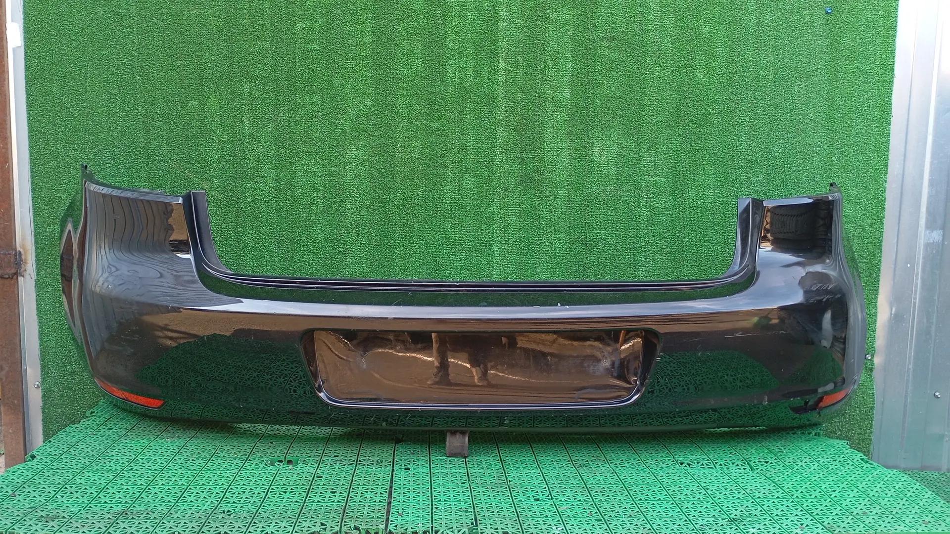 Бампер VOLKSWAGEN GOLF 6 2009- задний чёрный б/у